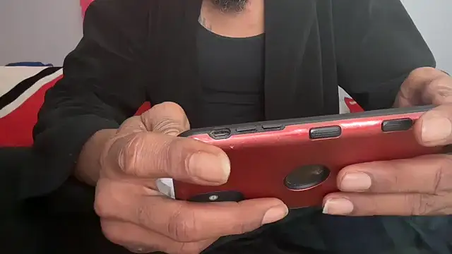 Snapshot of skarfosbabes69 chatting on November 1, 2025, 6:43 pm skarfosbabes69 online show from November 1, 2025, 6:43 pm