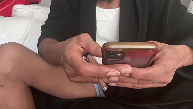 Snapshot of skarfosbabes69 chatting on November 11, 2025, 8:47 am skarfosbabes69 online show from November 11, 2025, 8:47 am