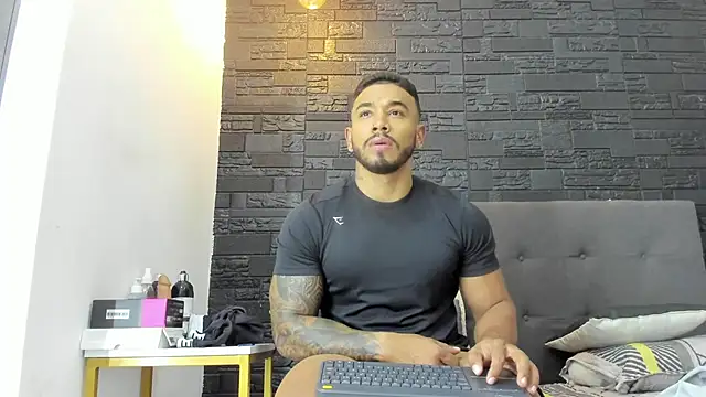 bruno miller  online show from November 29, 2025, 8:56 pm