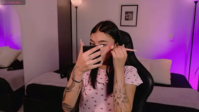 AnabelWolf online show from July 25, 2026, 9:56 pm