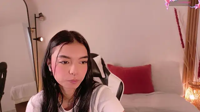 AnabelWolf online show from July 31, 2026, 3:44 pm
