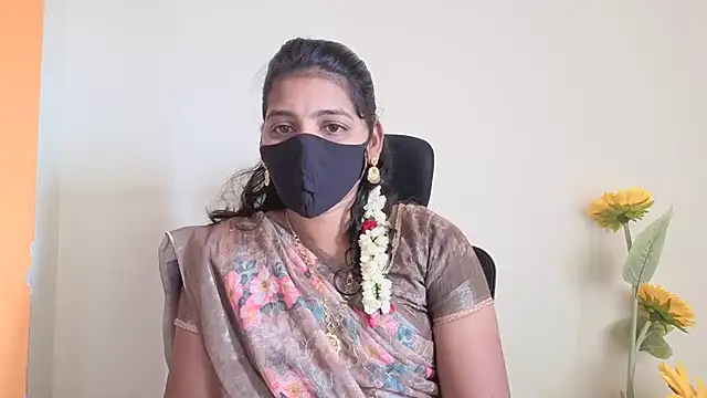 Tamil Shalini Lustyy online show from March 18, 2026, 4:48 am