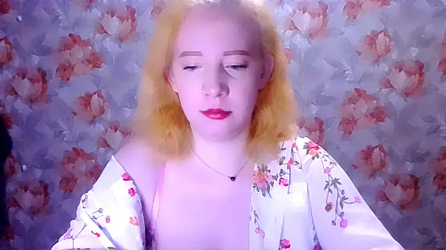 Snapshot of MelxMellie chatting on May 8, 2026, 12:05 am MelxMellie online show from May 8, 2026, 12:05 am