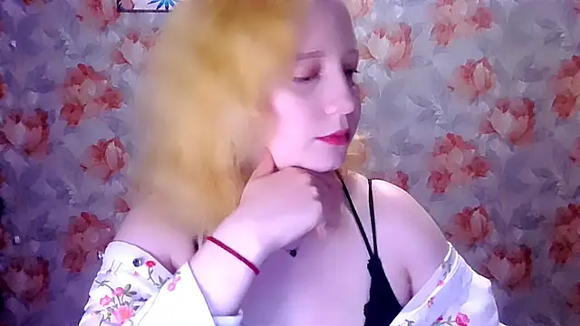 Snapshot of MelxMellie chatting on May 14, 2026, 4:47 pm MelxMellie online show from May 14, 2026, 4:47 pm