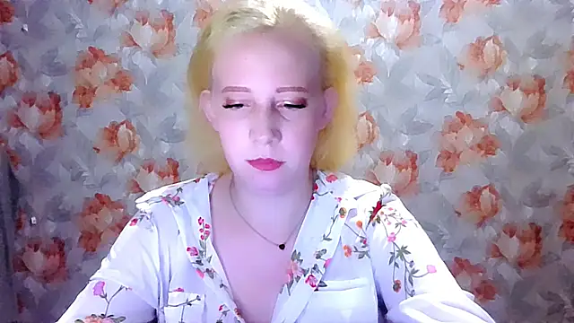 Snapshot of MelxMellie chatting on June 15, 2026, 6:32 pm MelxMellie online show from June 15, 2026, 6:32 pm