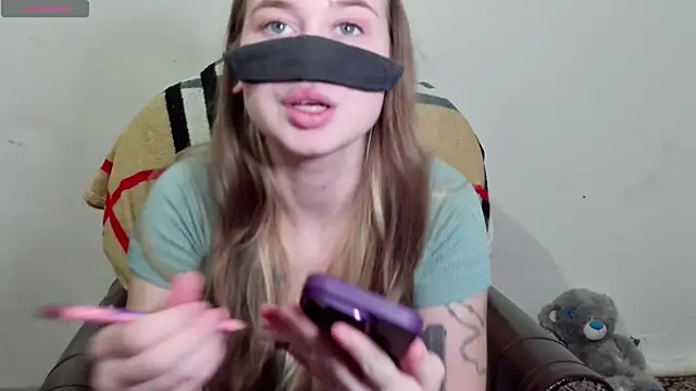 Snapshot of Mikki5P chatting on January 23, 2025, 6:03 pm Mikki5P online show from January 23, 2025, 6:03 pm