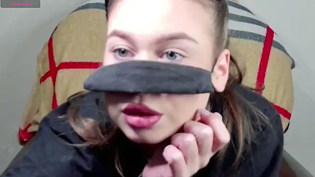 Snapshot of Mikki5P chatting on February 18, 2025, 6:04 pm Mikki5P online show from February 18, 2025, 6:04 pm