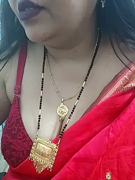 Snapshot of Mayuri77 chatting on February 14, 2025, 7:54 pm Mayuri77 online show from February 14, 2025, 7:54 pm