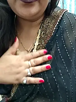 Snapshot of Mayuri77 chatting on February 15, 2025, 5:17 pm Mayuri77 online show from February 15, 2025, 5:17 pm