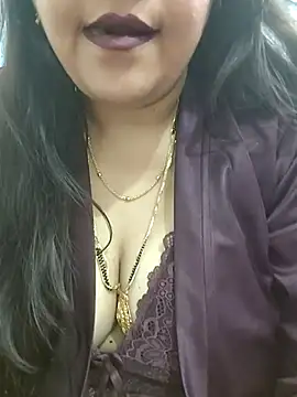 Snapshot of Mayuri77 chatting on February 23, 2025, 5:18 pm Mayuri77 online show from February 23, 2025, 5:18 pm