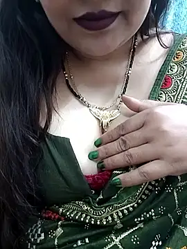 Snapshot of Mayuri77 chatting on March 19, 2025, 5:17 pm Mayuri77 online show from March 19, 2025, 5:17 pm