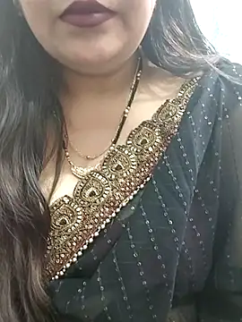 Snapshot of Mayuri77 chatting on March 22, 2025, 5:17 am Mayuri77 online show from March 22, 2025, 5:17 am