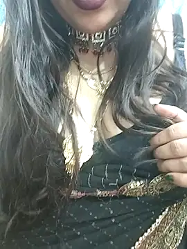 Snapshot of Mayuri77 chatting on March 22, 2025, 7:42 pm Mayuri77 online show from March 22, 2025, 7:42 pm