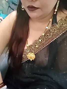 Snapshot of Mayuri77 chatting on October 30, 2025, 4:58 am Mayuri77 online show from October 30, 2025, 4:58 am