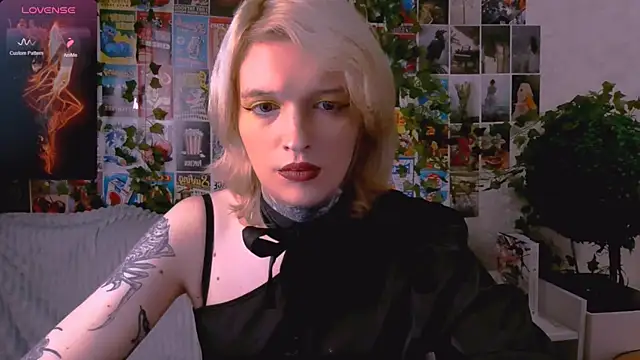 Simona Rain online show from November 1, 2025, 10:34 pm