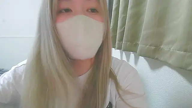 Snapshot of Remi_official chatting on June 17, 2026, 12:24 am Remi official online show from June 17, 2026, 12:24 am