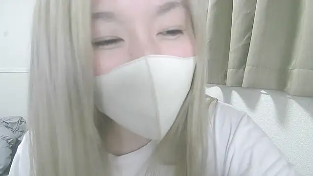Snapshot of Remi_official chatting on July 9, 2026, 10:19 am Remi official online show from July 9, 2026, 10:19 am