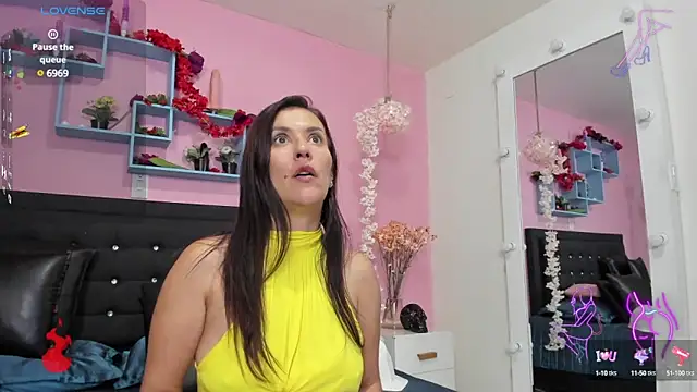 Snapshot of GeorginaBianco chatting on February 7, 2025, 6:24 pm GeorginaBianco online show from February 7, 2025, 6:24 pm