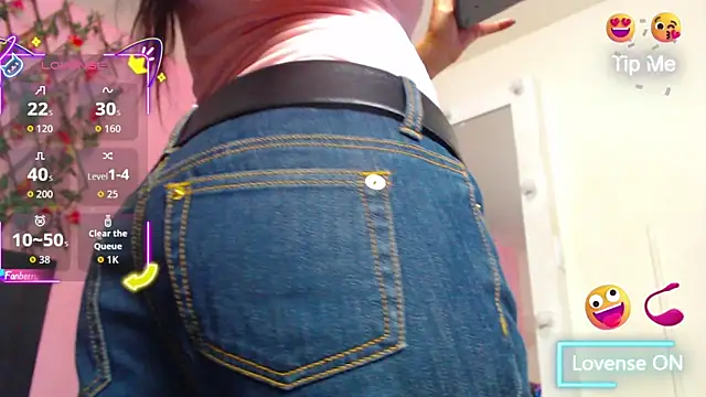 Snapshot of GeorginaBianco chatting on November 12, 2025, 12:27 pm GeorginaBianco online show from November 12, 2025, 12:27 pm