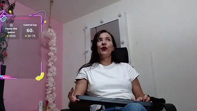 GeorginaBianco online show from February 26, 2026, 12:04 pm