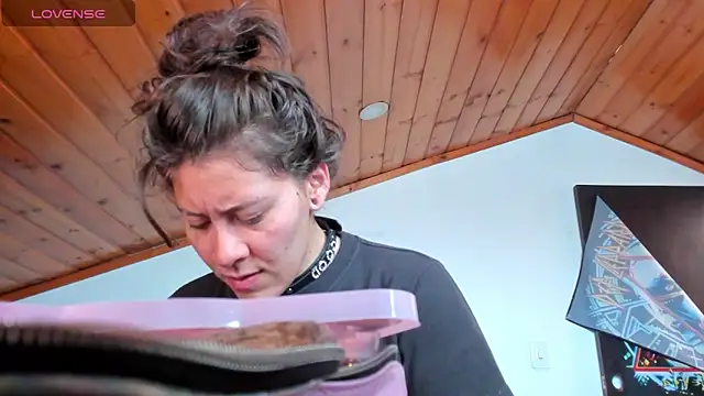 Darkness jones  online show from March 6, 2026, 4:14 pm