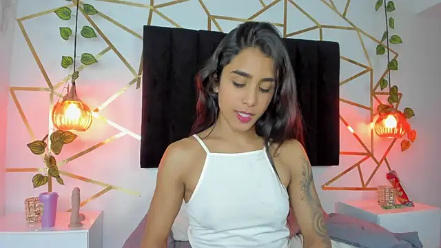 Snapshot of Ambeer_Rousess chatting on March 22, 2025, 9:02 am Ambeer Rousess online show from March 22, 2025, 9:02 am