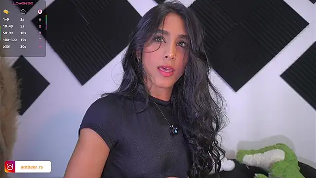 Snapshot of Ambeer_Rousess chatting on October 10, 2025, 2:43 am Ambeer Rousess online show from October 10, 2025, 2:43 am