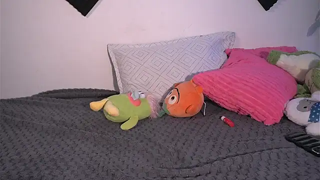 Snapshot of Ambeer_Rousess chatting on November 8, 2025, 5:45 pm Ambeer Rousess online show from November 8, 2025, 5:45 pm