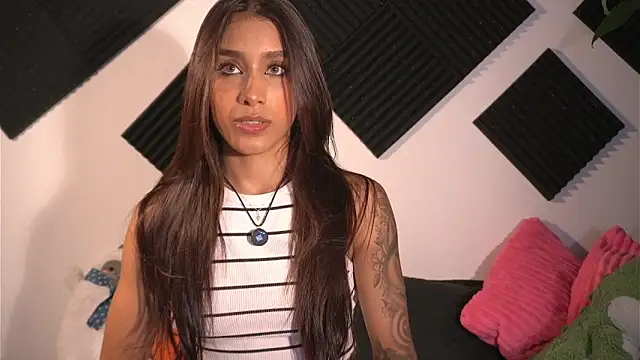 Snapshot of Ambeer_Rousess chatting on November 18, 2025, 12:16 am Ambeer Rousess online show from November 18, 2025, 12:16 am