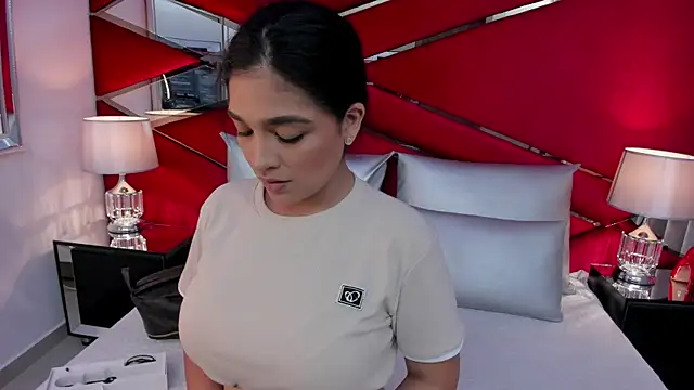 AdeleGray online show from March 21, 2025, 11:44 am