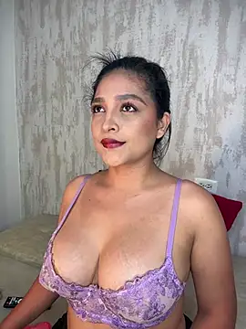 Snapshot of AdeleGray chatting on May 7, 2026, 11:10 pm AdeleGray online show from May 7, 2026, 11:10 pm