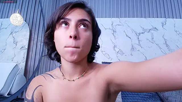 Franchesca De Luca online show from January 29, 2025, 9:17 pm