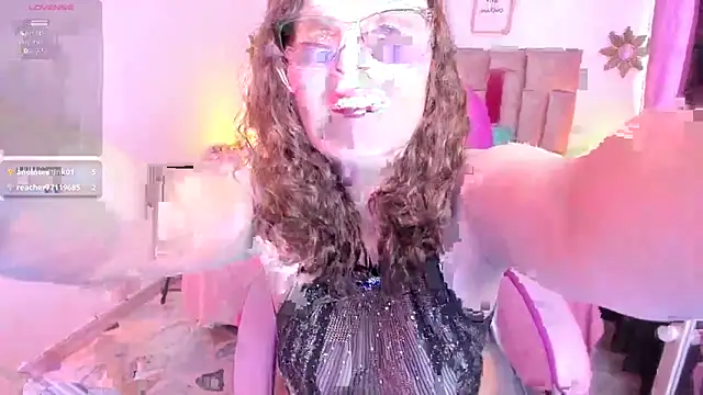 Snapshot of olivia_willd chatting on March 18, 2026, 7:17 pm olivia willd online show from March 18, 2026, 7:17 pm