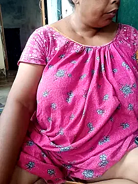 Hotty-rumi online show from October 3, 2025, 6:10 am