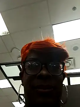 kobrashekyng online show from October 6, 2025, 5:43 pm