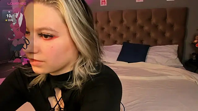 Snapshot of Bonni_Meiz chatting on January 24, 2025, 9:49 am Bonni Meiz online show from January 24, 2025, 9:49 am