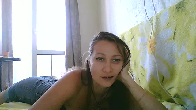 Snapshot of Yulia777 chatting on October 8, 2025, 6:33 am Yulia777 online show from October 8, 2025, 6:33 am