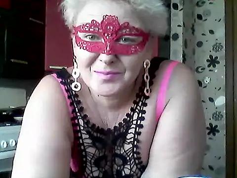 Snapshot of Lisa_Suzie chatting on November 5, 2025, 10:15 am Lisa Suzie online show from November 5, 2025, 10:15 am