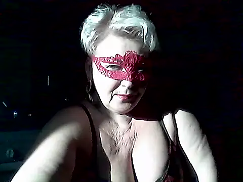Snapshot of Lisa_Suzie chatting on March 25, 2026, 2:34 pm Lisa Suzie online show from March 25, 2026, 2:34 pm