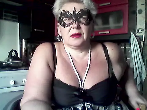 Snapshot of Lisa_Suzie chatting on May 12, 2026, 5:59 am Lisa Suzie online show from May 12, 2026, 5:59 am