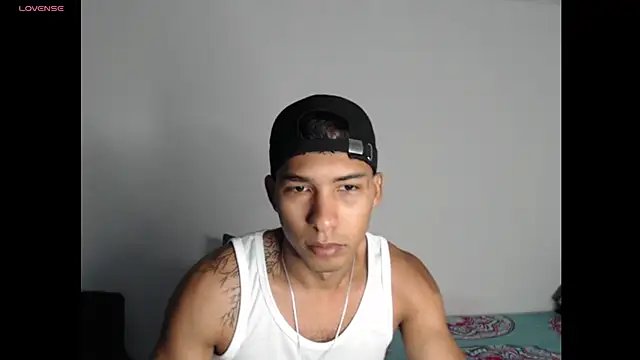 maximo vega newv online show from December 23, 2024, 12:30 pm