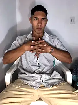 maximo vega newv online show from October 31, 2025, 11:17 pm