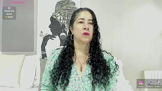 Adelesmithh online show from February 19, 2025, 11:38 am