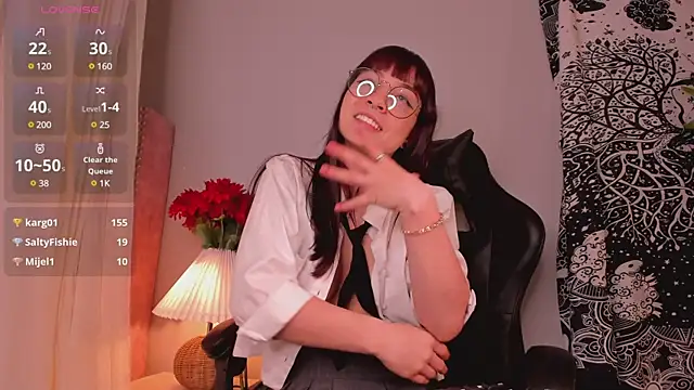 Snapshot of Lia_Sweett_ chatting on February 28, 2025, 5:48 pm Lia Sweett online show from February 28, 2025, 5:48 pm