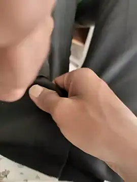 Snapshot of raamcxy chatting on December 27, 2024, 4:47 am raamcxy online show from December 27, 2024, 4:47 am