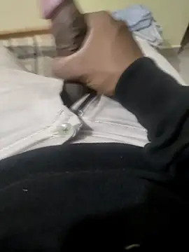 Snapshot of raamcxy chatting on February 11, 2025, 8:15 am raamcxy online show from February 11, 2025, 8:15 am