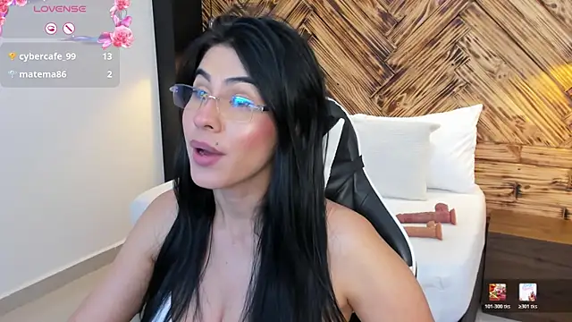 stephanya  online show from May 16, 2026, 8:18 pm