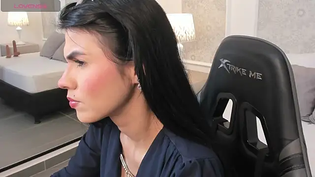stephanya  online show from June 4, 2026, 7:42 pm