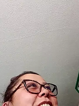 Darly Gomez online show from March 5, 2025, 9:15 pm