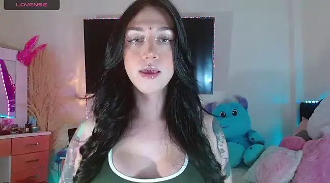 karla zambrano online show from December 14, 2024, 8:08 pm